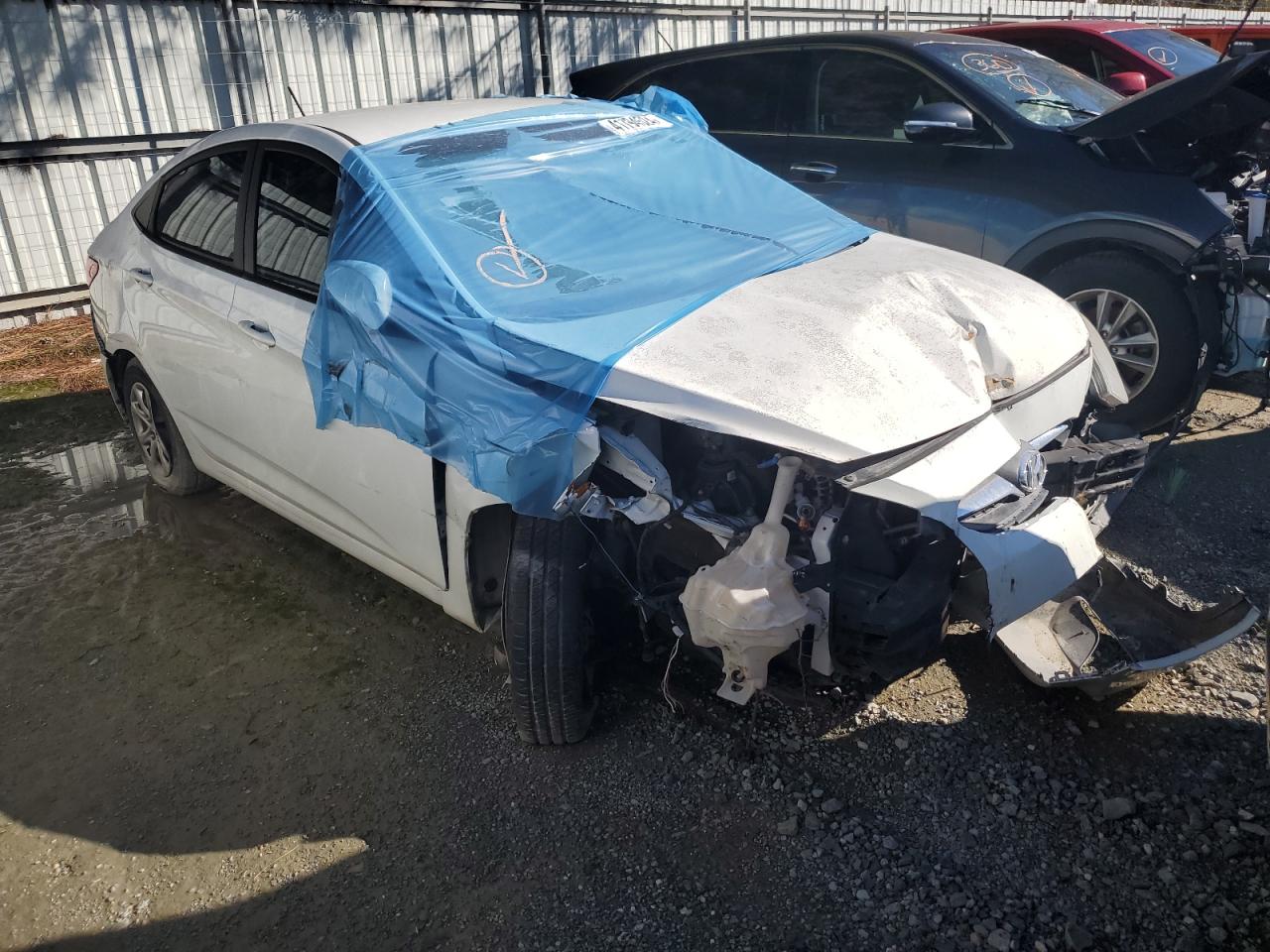 Hyundai ACCENT Gls Image 10