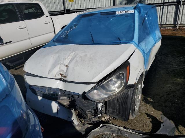 Hyundai ACCENT Gls Image 7