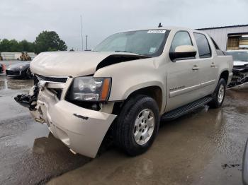  Salvage Chevrolet Avalanche