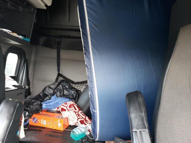 Freightliner Cascadia 1 Image 4