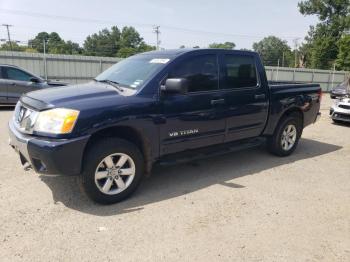  Salvage Nissan Titan