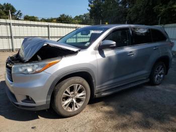  Salvage Toyota Highlander