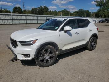  Salvage Volvo XC40