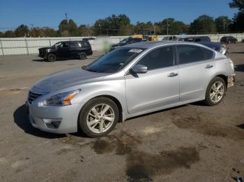  Salvage Nissan Altima