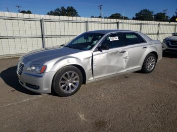  Salvage Chrysler 300