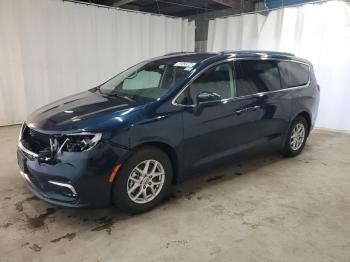  Salvage Chrysler Pacifica