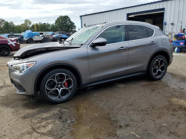  Salvage Alfa Romeo Stelvio