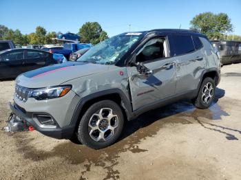  Salvage Jeep Compass