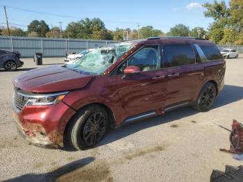  Salvage Kia Carnival