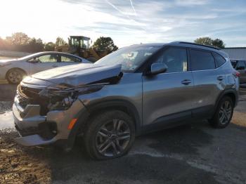  Salvage Kia Seltos