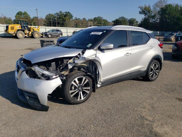  Salvage Nissan Kicks