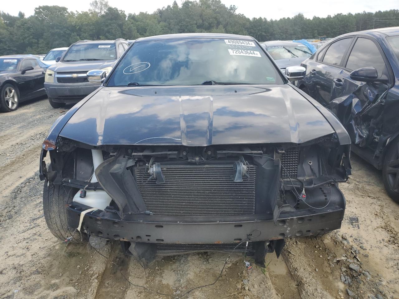 Chrysler 300 Image 11