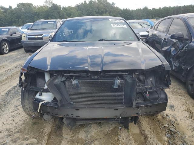 Chrysler 300 Image 11