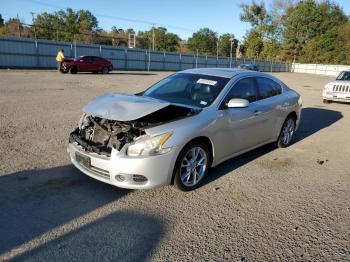  Salvage Nissan Maxima