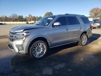  Salvage Ford Expedition