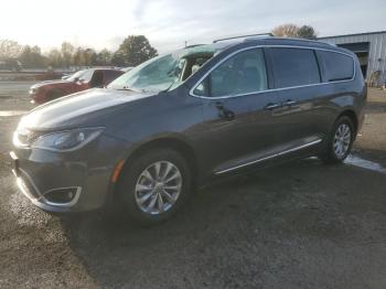  Salvage Chrysler Pacifica