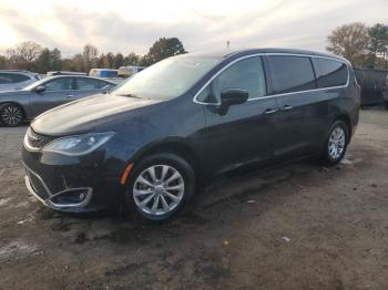  Salvage Chrysler Pacifica