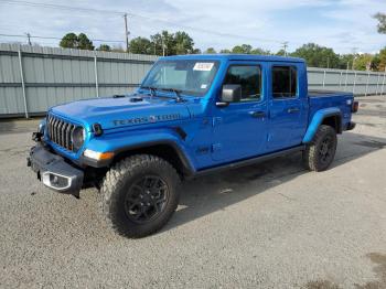  Salvage Jeep Gladiator