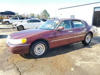  Salvage Lincoln Towncar