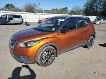  Salvage Nissan Kicks