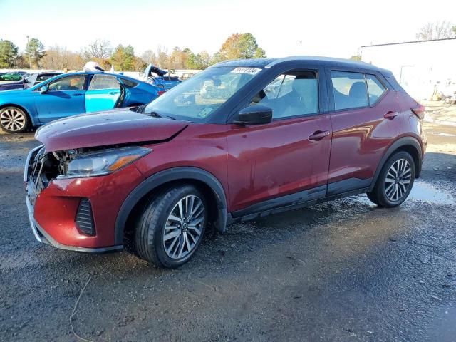  Salvage Nissan Kicks