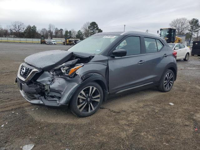  Salvage Nissan Kicks