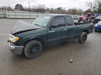  Salvage Toyota Tacoma