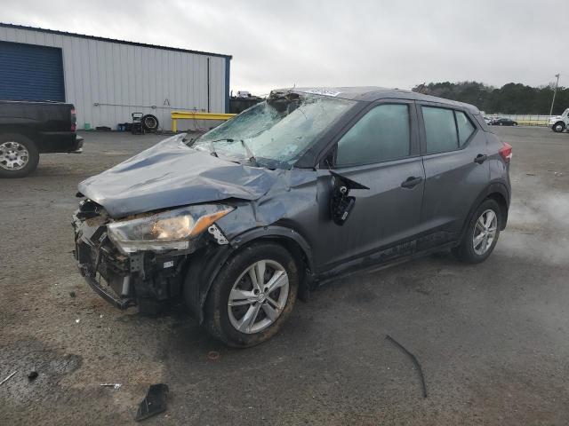  Salvage Nissan Kicks