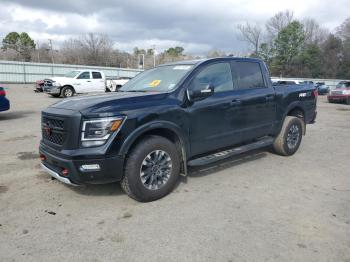  Salvage Nissan Titan