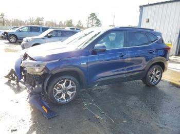  Salvage Kia Seltos