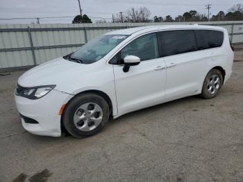  Salvage Chrysler Pacifica