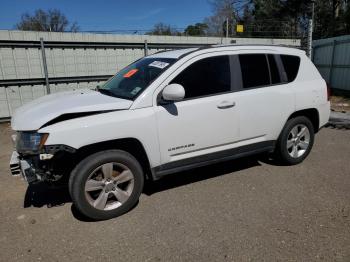  Salvage Jeep Compass
