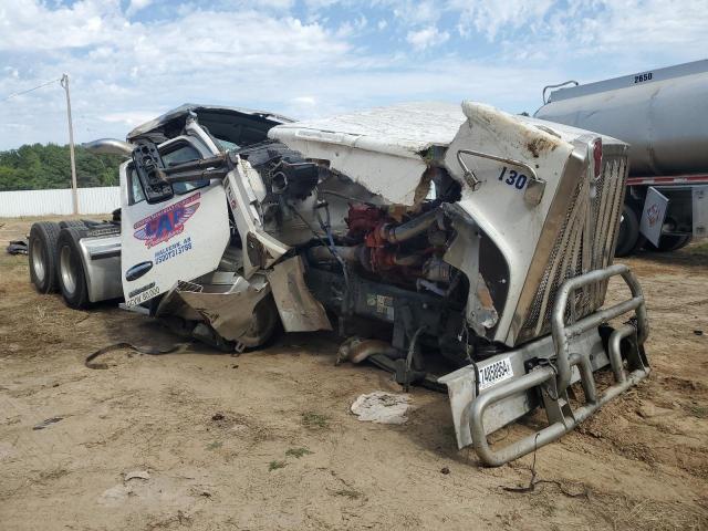  Salvage Kenworth W900