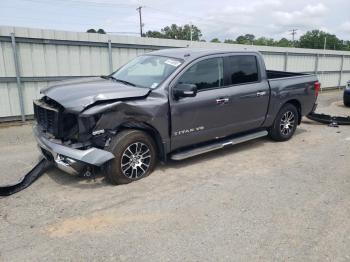  Salvage Nissan Titan