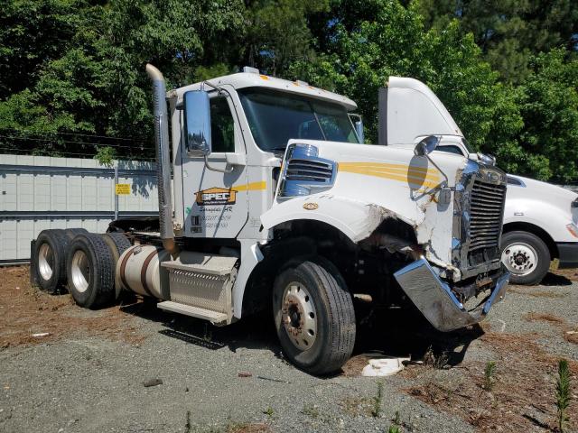 Salvage Freightliner 122sd
