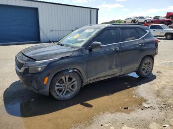  Salvage Kia Seltos