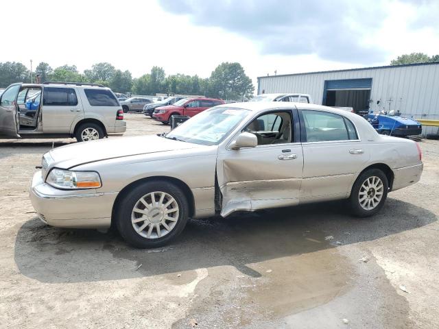  Salvage Lincoln Towncar