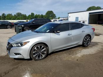  Salvage Nissan Maxima