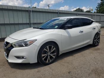  Salvage Nissan Maxima