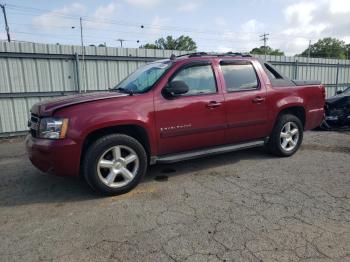  Salvage Chevrolet Avalanche