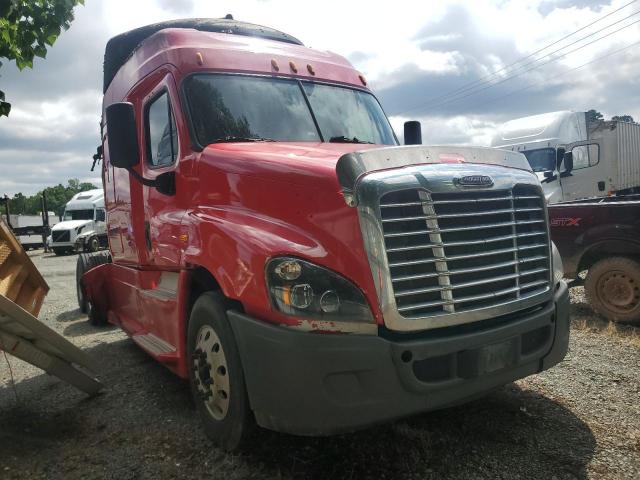  Salvage Freightliner Cascadia 1