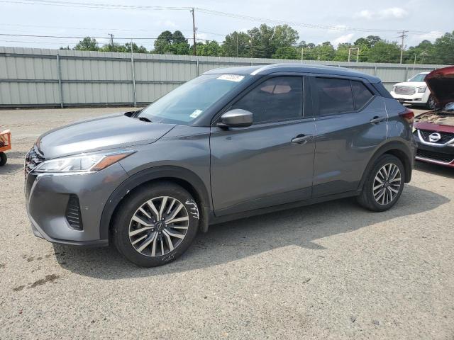  Salvage Nissan Kicks