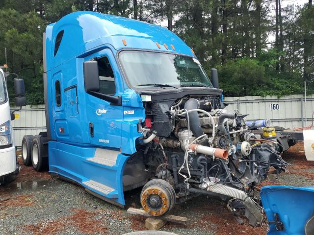  Salvage Freightliner Cascadia 1