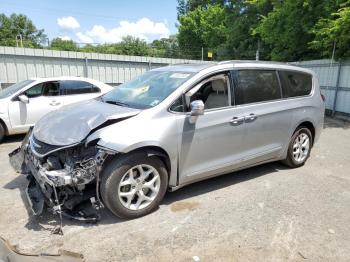  Salvage Chrysler Pacifica
