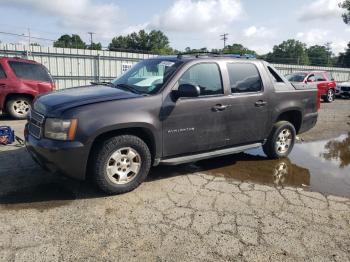  Salvage Chevrolet Avalanche