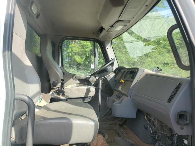 Freightliner M2 106 Medium Duty 106 Medium Duty Image 8