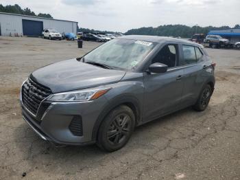  Salvage Nissan Kicks Play