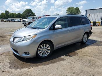  Salvage Toyota Sienna