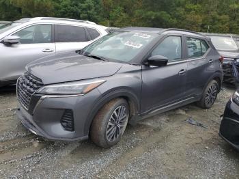  Salvage Nissan Kicks
