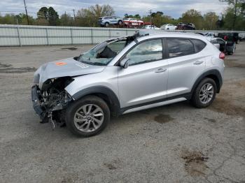  Salvage Hyundai TUCSON